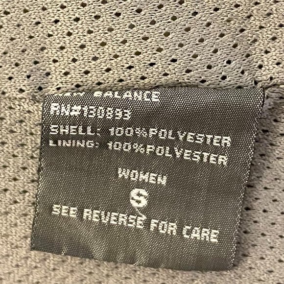 New balance rain jacket - size S - Picture 4 of 5
